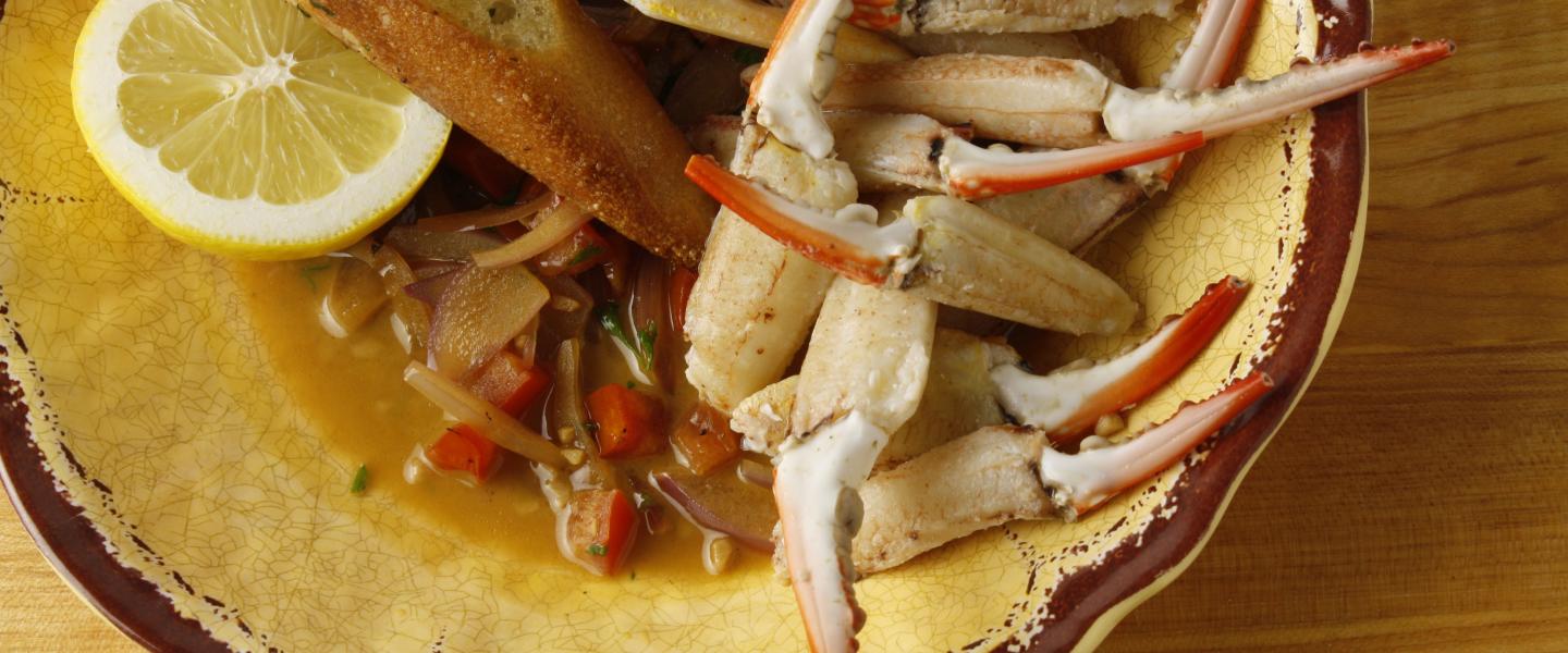 Crab Claws Sautéed in Garlic & White Wine | Handy Crab